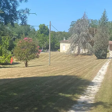 فيلة Domaine De La Mouleyre Proche Bordeaux, Fraicheur Des Murs En Pierre *